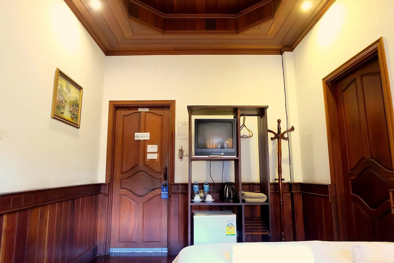 Phousi Guesthouse Luang Prabang 3*,