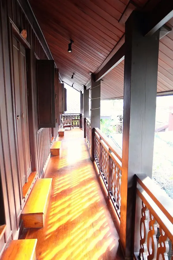 Phousi Guesthouse Luang Prabang 3*,